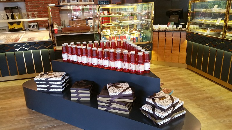 urunler Tatlı Teşhir ve Satış Reyonları 